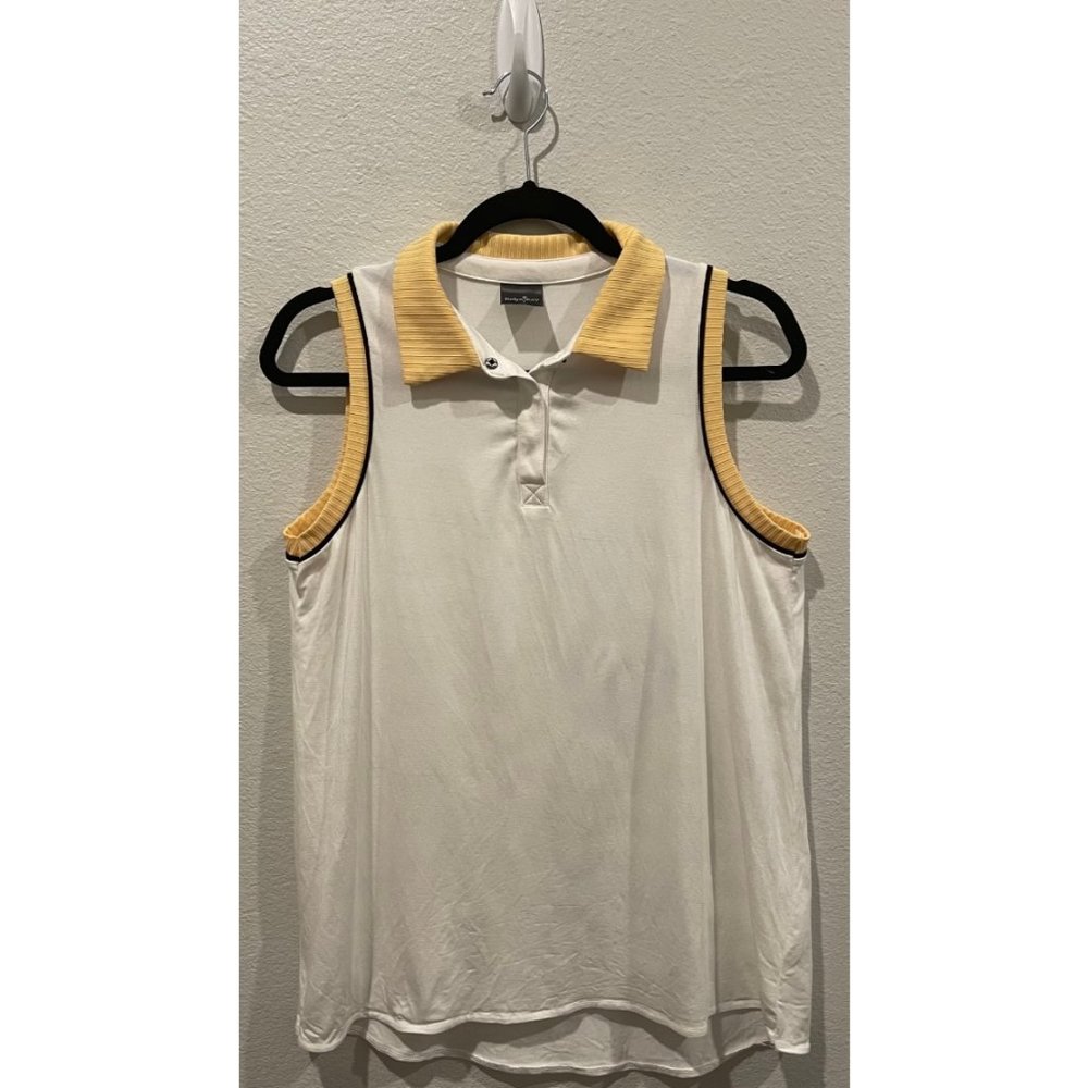 BELYN KEY Sleeveless Blouse